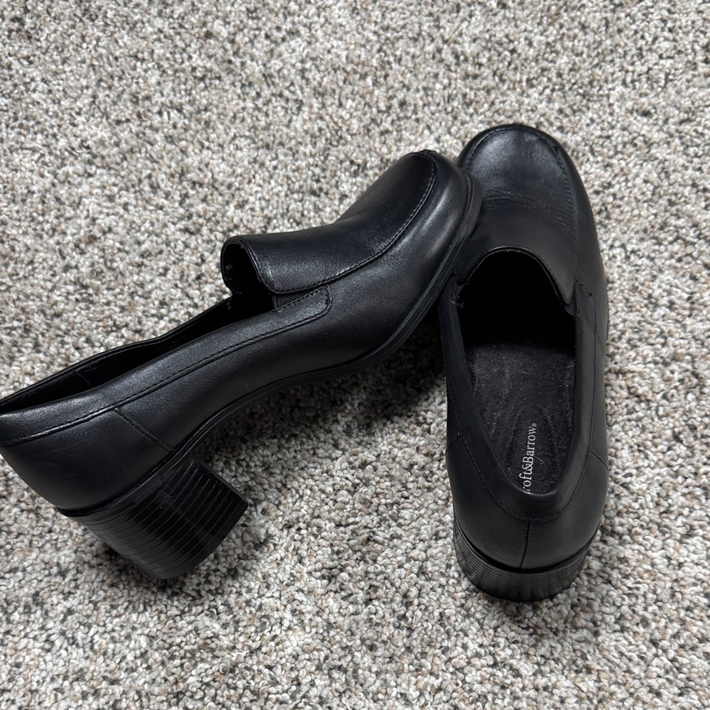 croft & barrow Black Leather Slip-On Loafer — Classic Women's Flat